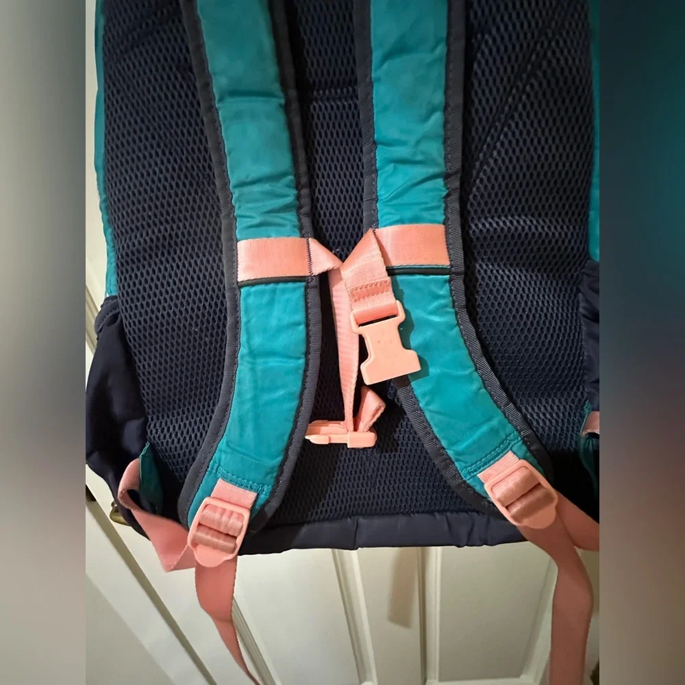 LULULEMON IVIVVA Girl’s Backback in Teal, Pink & Blue